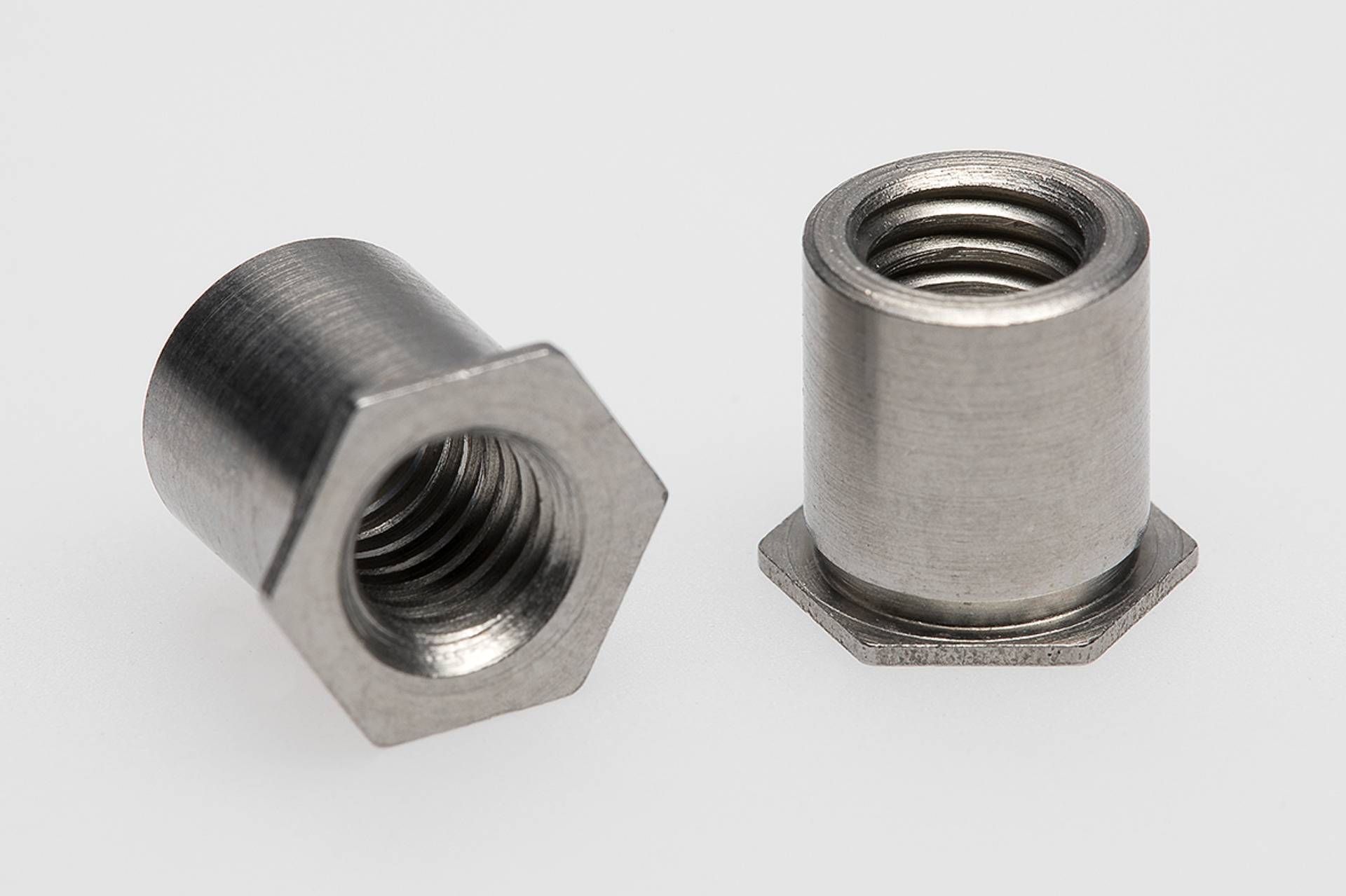 Captive® Einpress-Gewindebuchsen für Metall offene Ausführung A2 (Serie CF4-SO)
