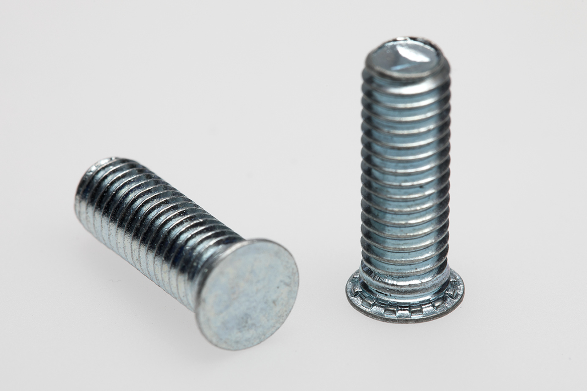 Captive® Einpress-Gewindebolzen für Metall St (Serie CH)